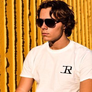 Meet your Posher, Alexandre